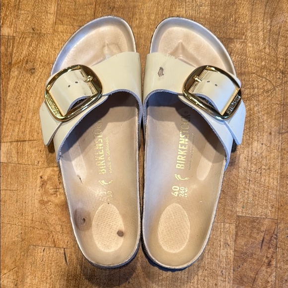 Birkenstock White Sandals with Gold Buckle - Picture 3 of 6
